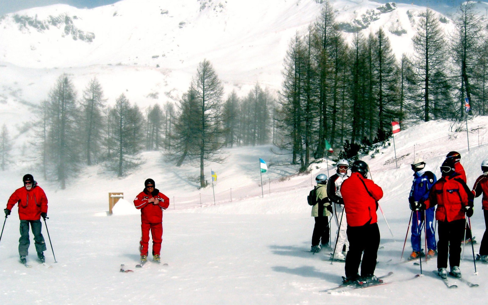 Катание на лыжах на горнолыжном курорте Валь-Ди-Фасса, Италия
