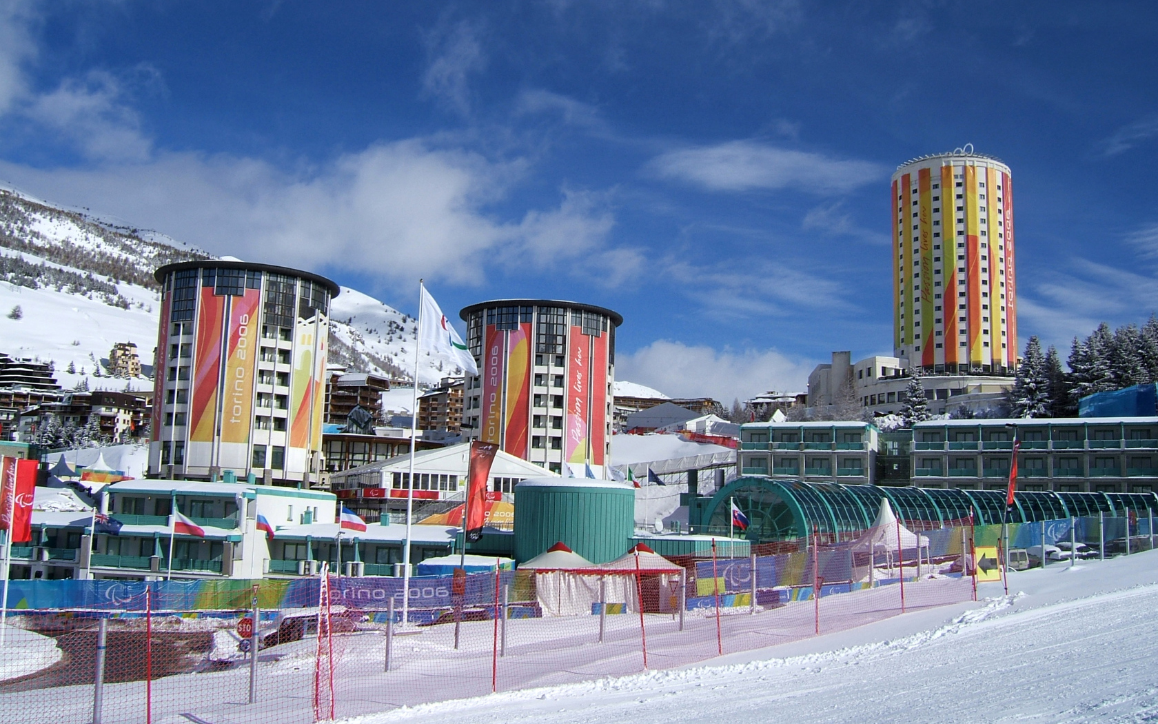 Зимний отдых на горнолыжном курорте Сестриер, Италия