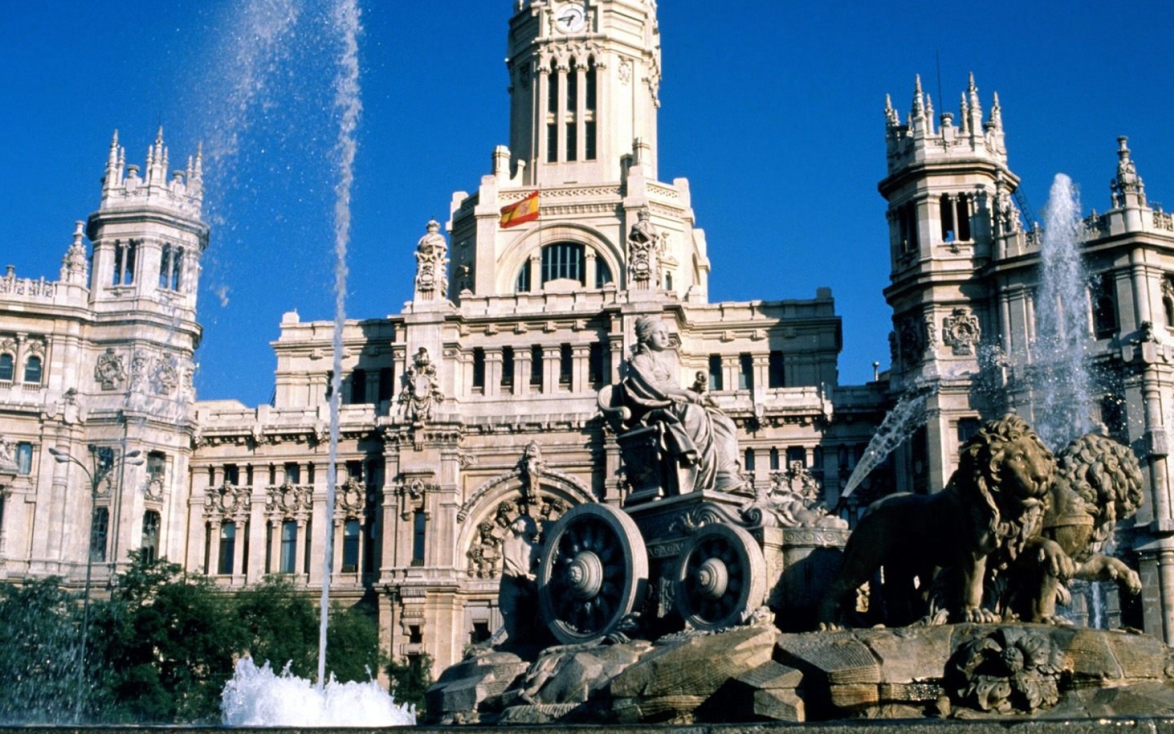 Фонтан в Мадриде