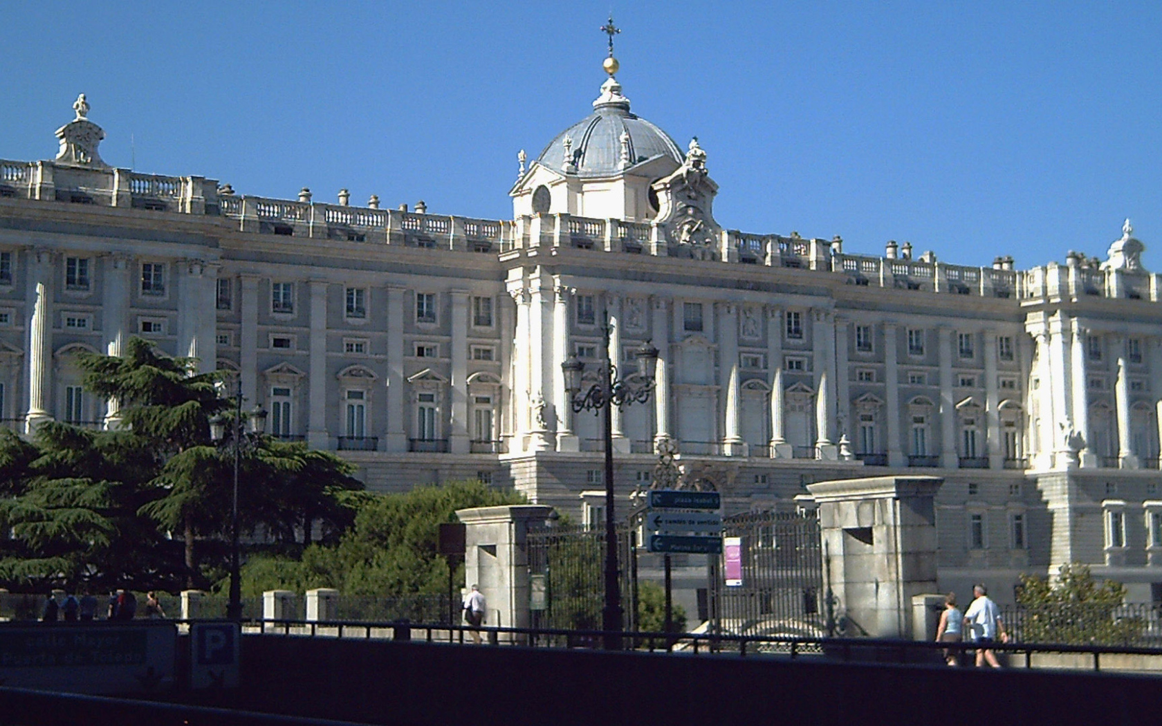 Королевский дворец в Мадриде