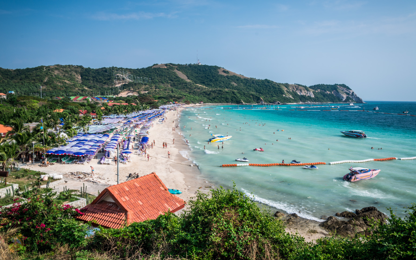 Весенний отдых на курорте острова Ко Лан, Таиланд