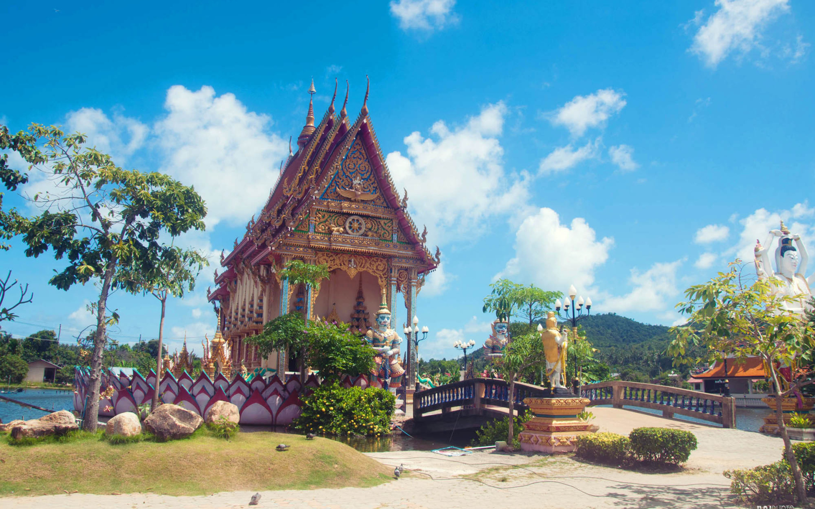 Храм на побережье на острове Самуи, Таиланд