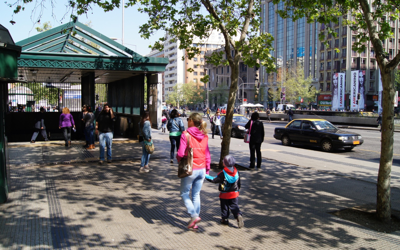 Прогулка в городе на курорте Хуа Хин, Таиланд