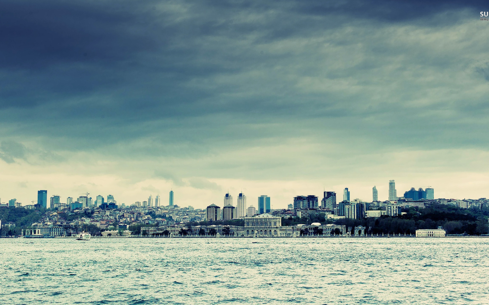 Пасмурный день в Стамбуле