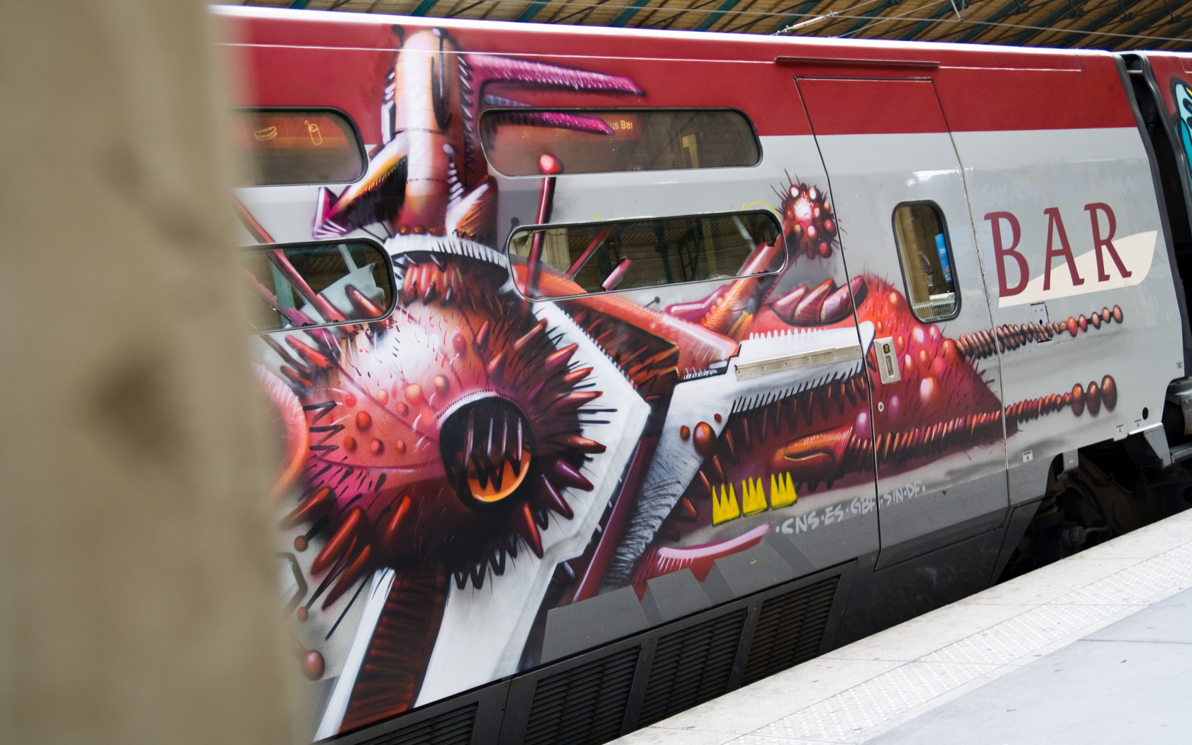 Красивое граффити на поезде