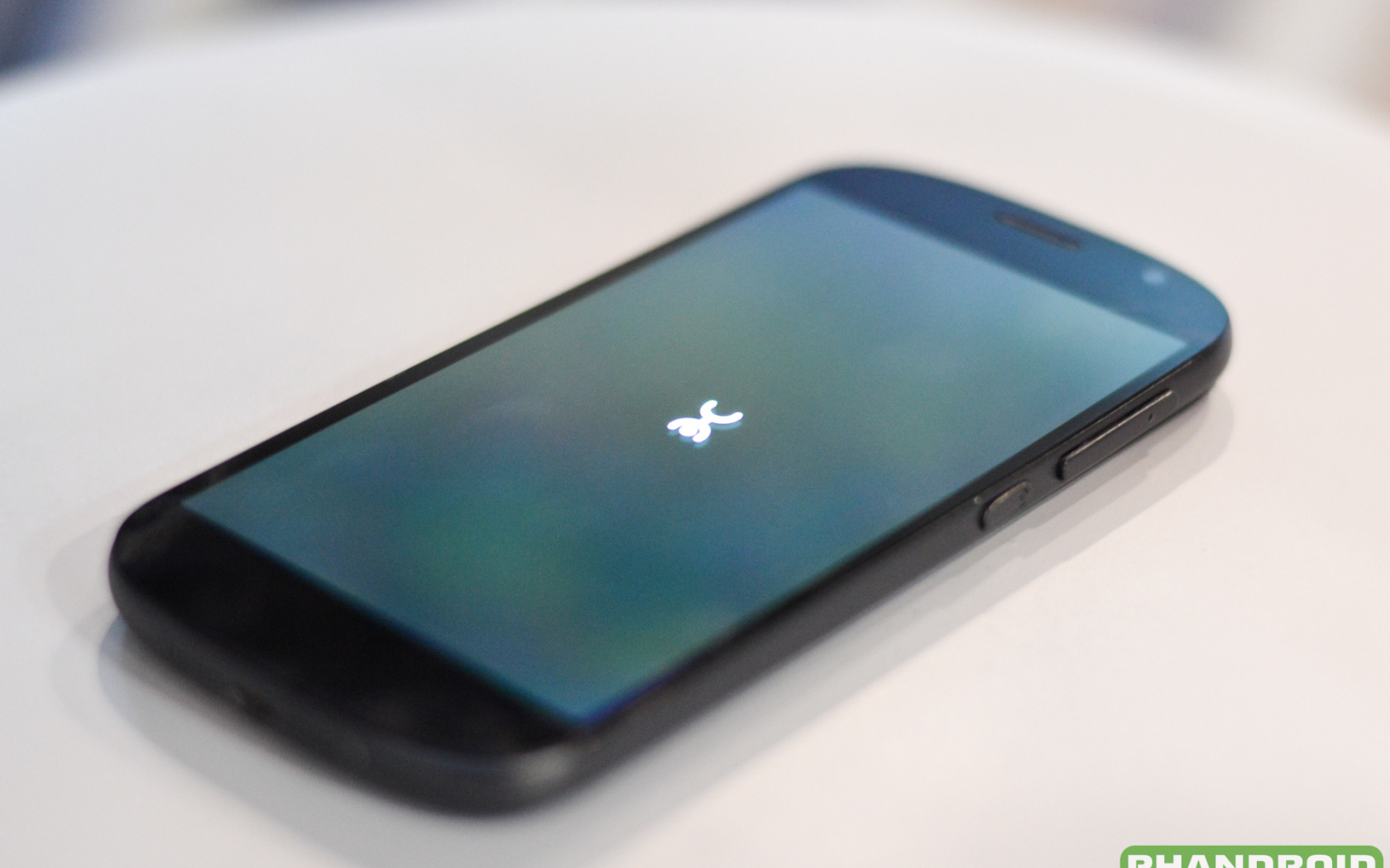 Большой экран YotaPhone 2