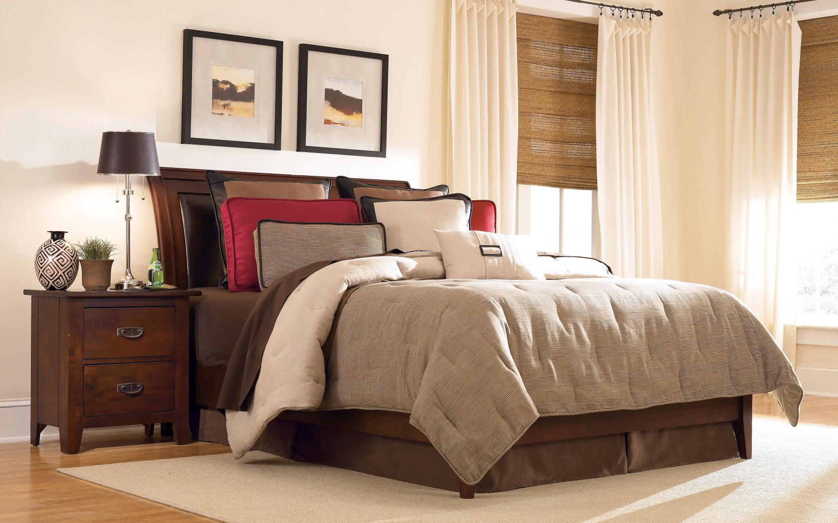 Светлая стильная спальня