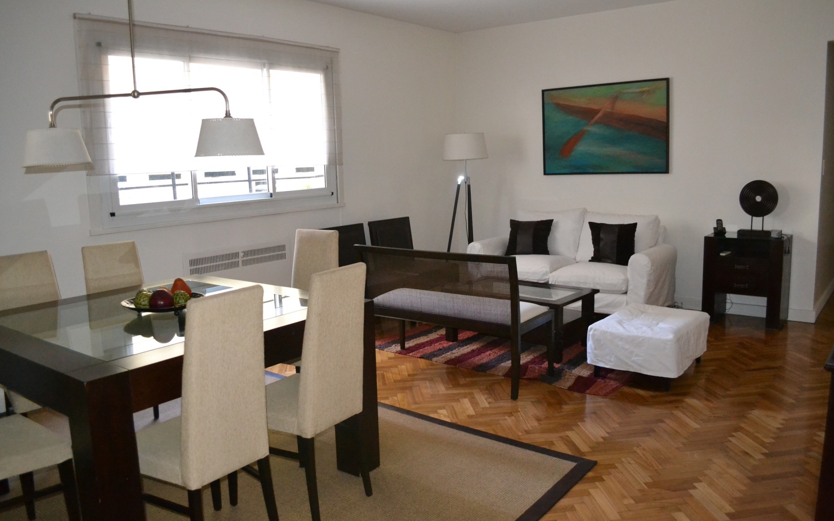 Столовая и уголок для отдыха