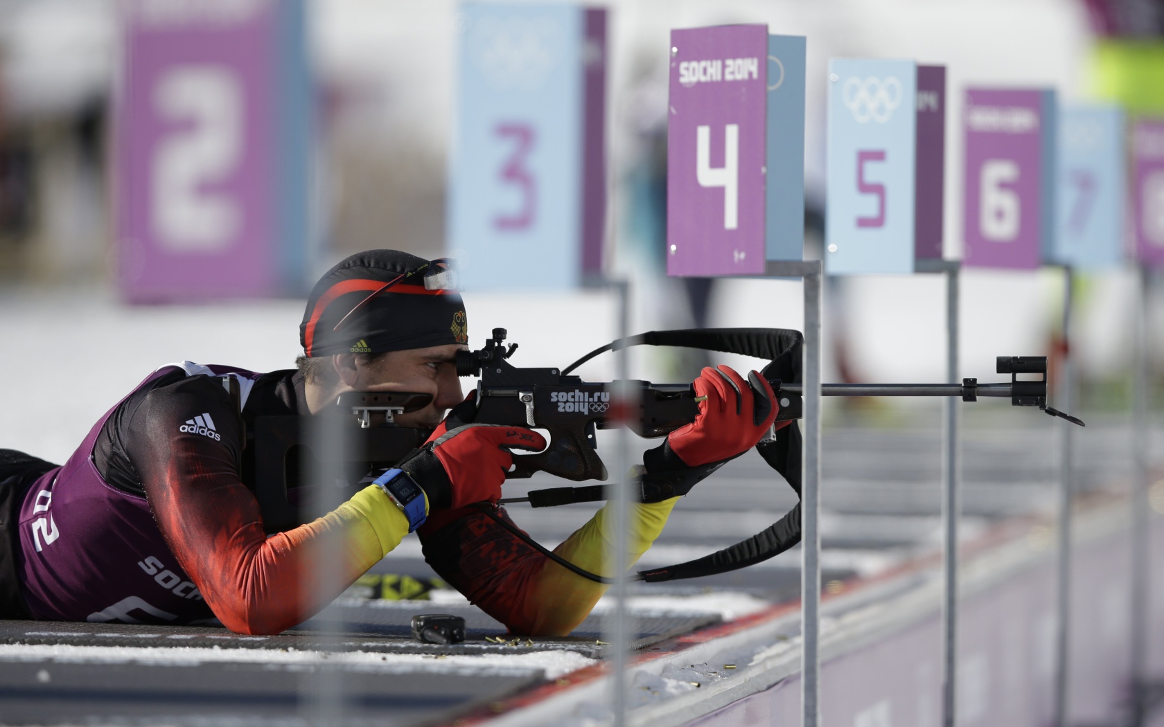 Немецкий биатлонист Арнд Пайффер на олимпиаде в Сочи