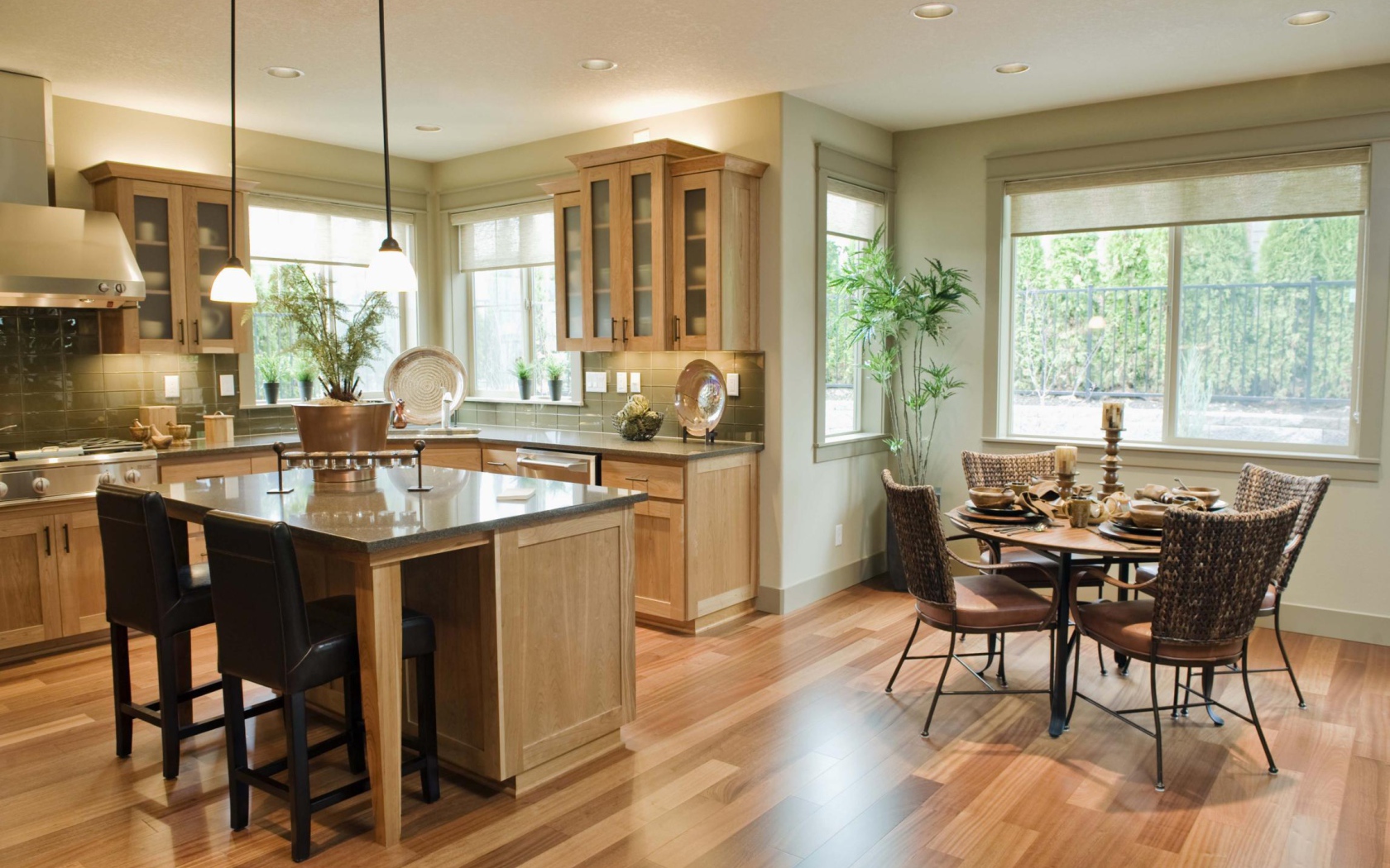 Кухня-столовая в доме