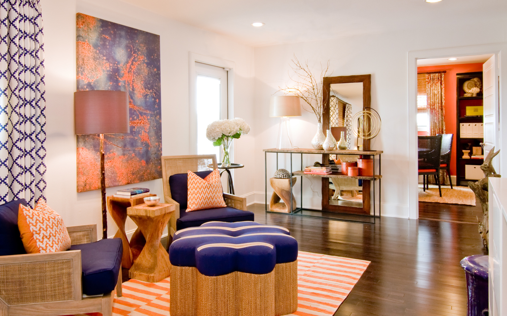 Пуфики в гостиной