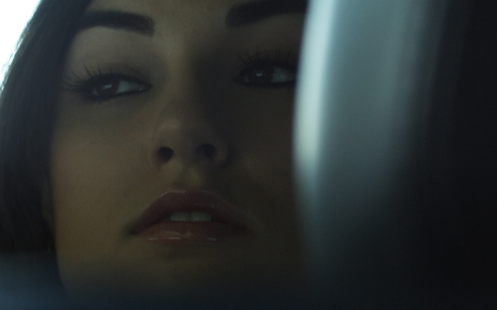 Саша Грей в машине