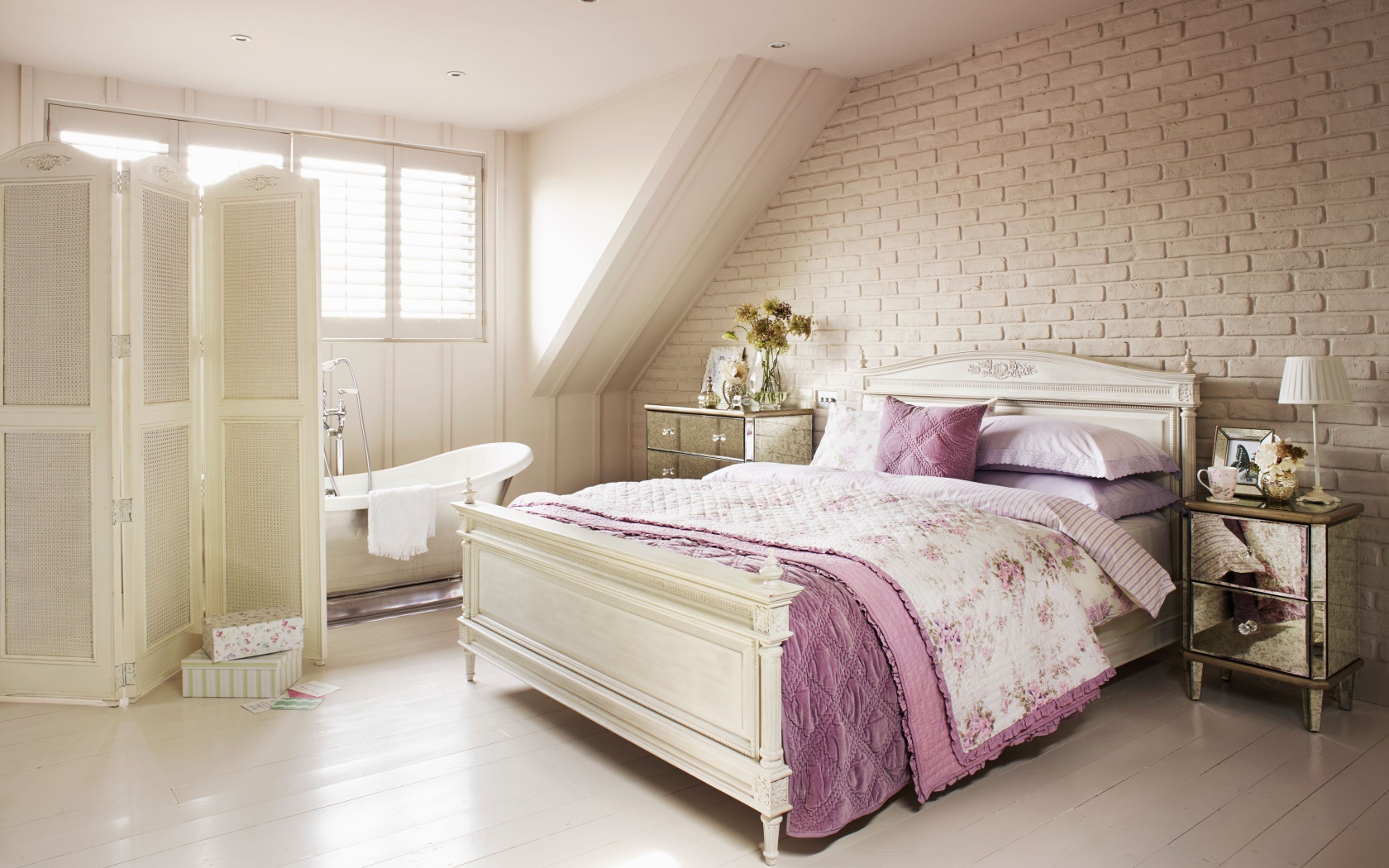 Ширма в спальне