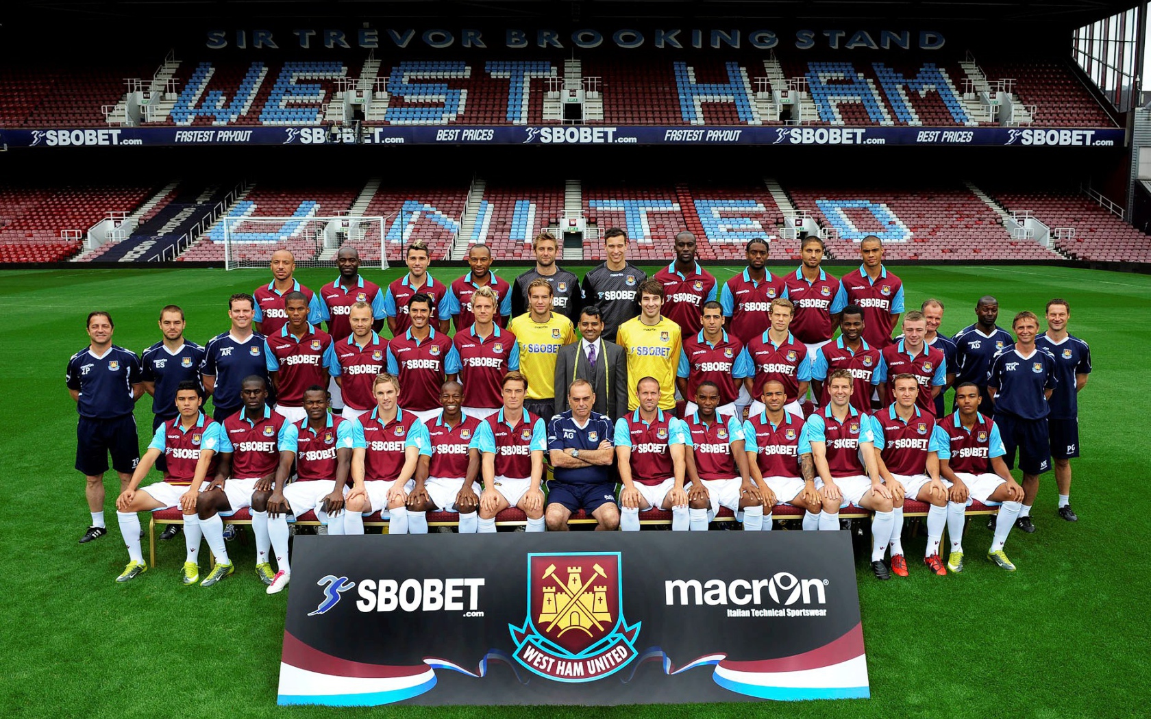 Лучший футбольный клуб Англии Вест Хэм Юнайтед