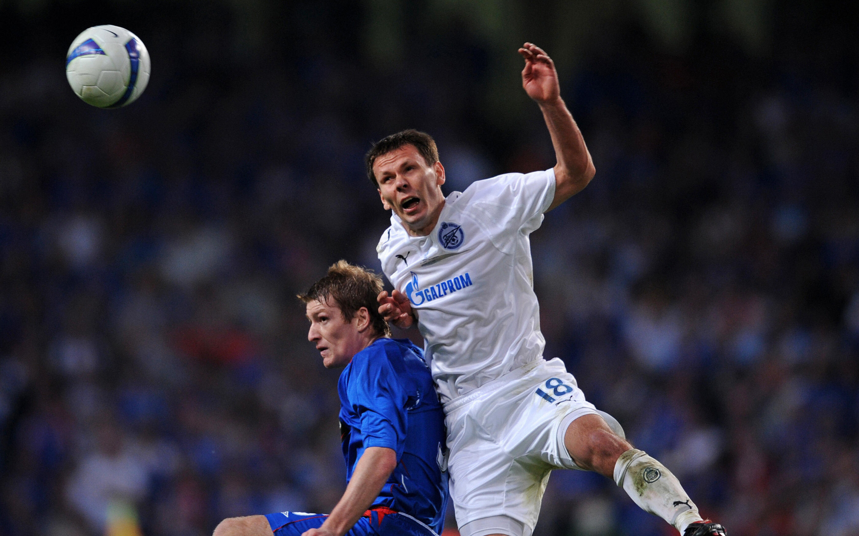 Константин Зырянов полузащитник Зенита в игре