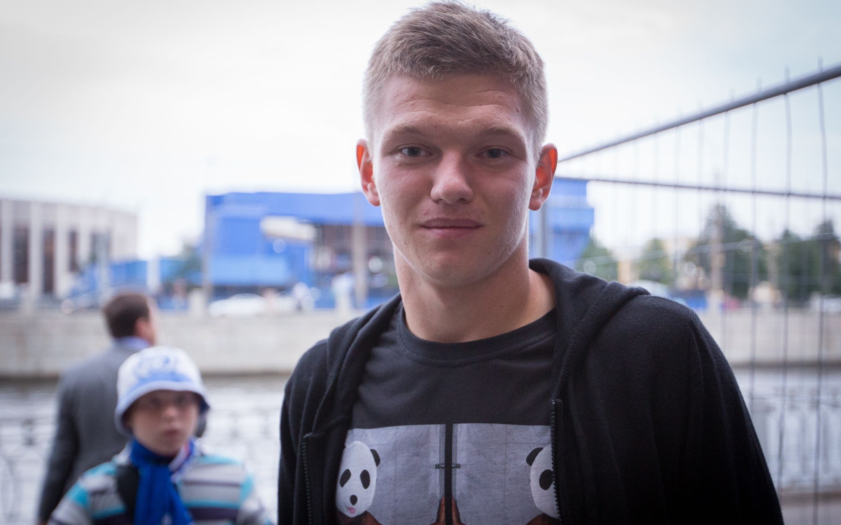 Полузащитник Зенита Олег Шатов