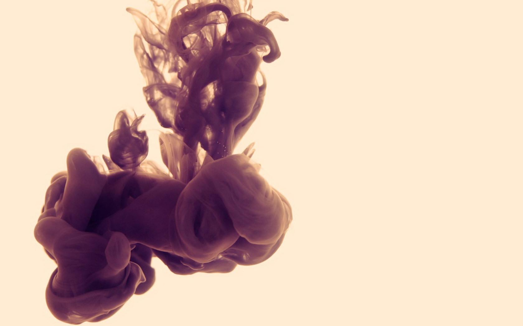 Облако сиреневого дыма