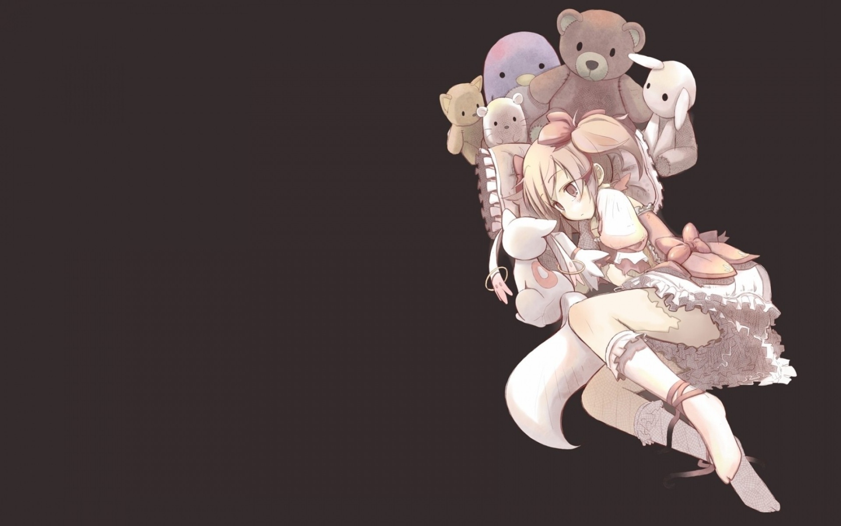 Девочка со своими игрушками, аниме Девочка-волшебница Мадока