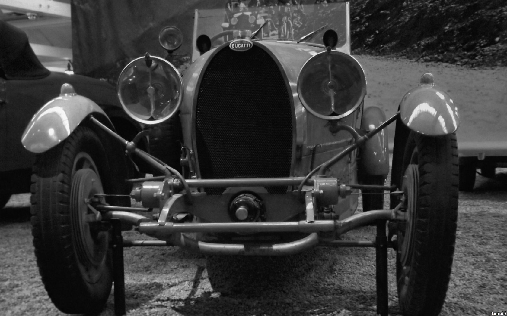 Старинный автомобиль Bugatti