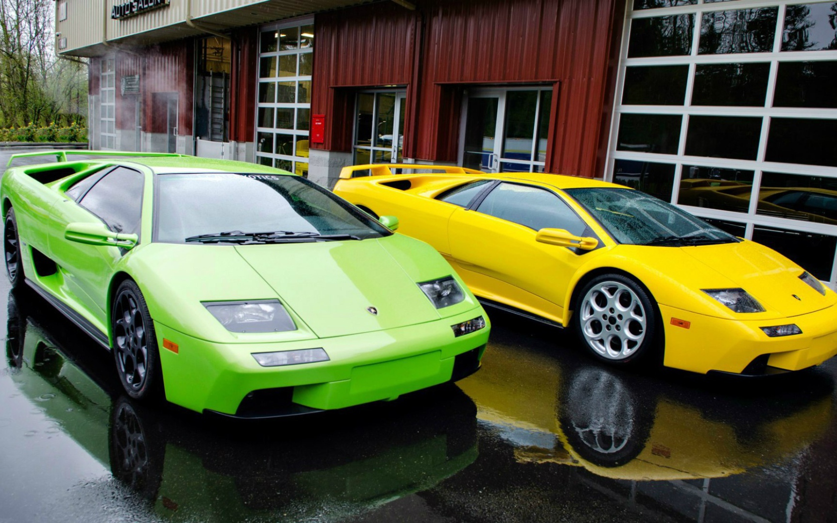 Яркие Lamborghini Diablo
