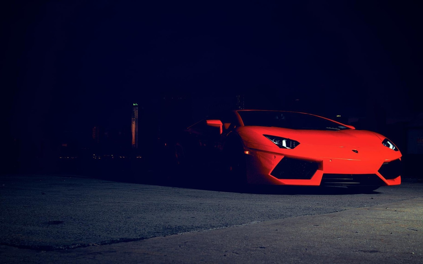 Красный Ламборгини во мраке