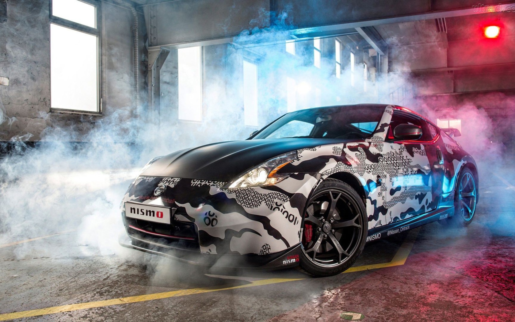 Креативная раскраска Nissan 370Z