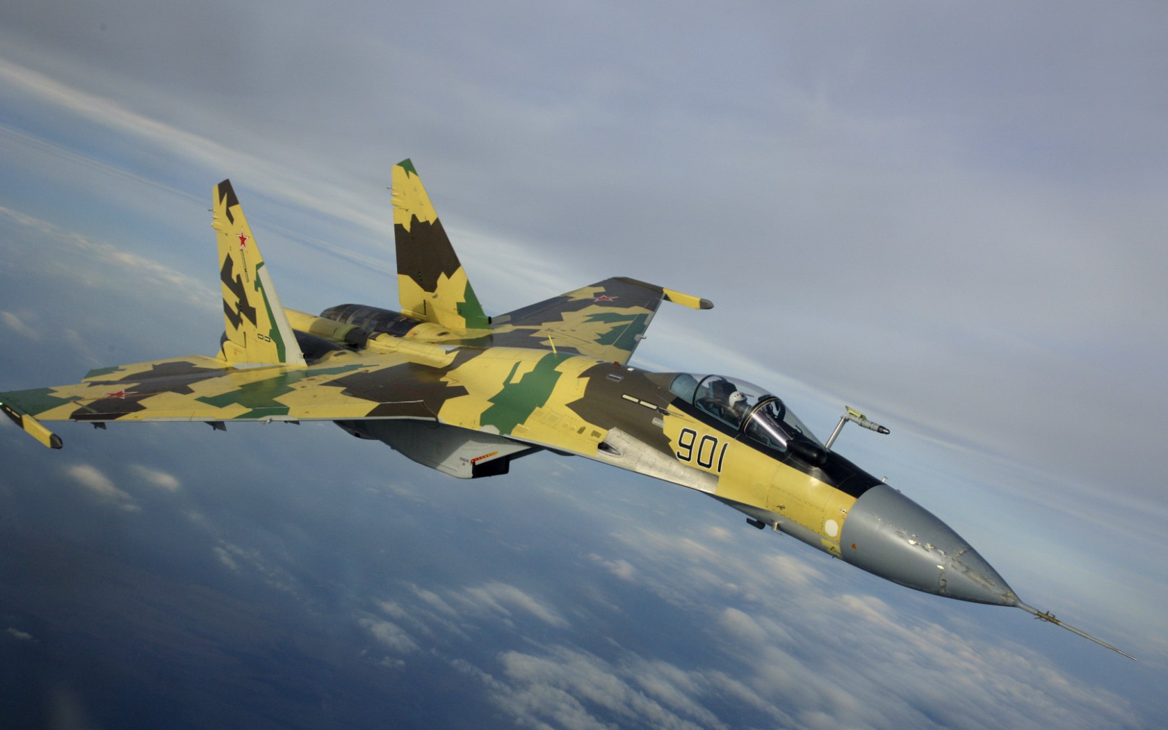 Самолет с маскировочным окрасом