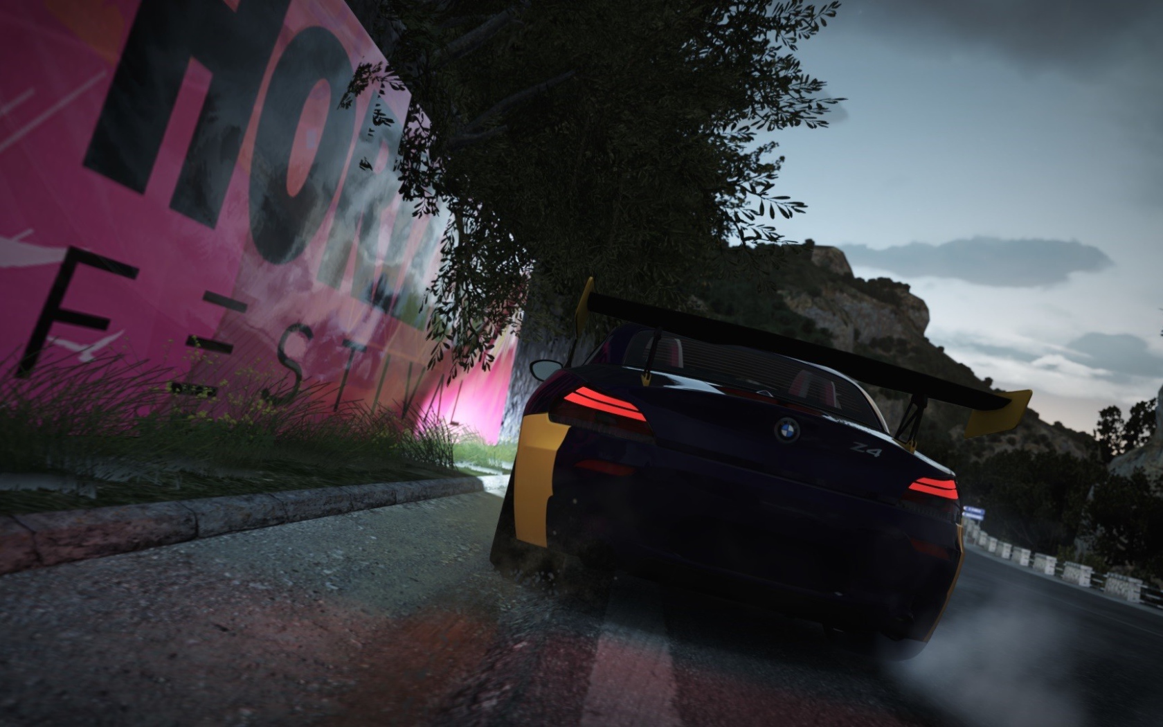 Гоночный БМВ в игре Forza Horizon 2