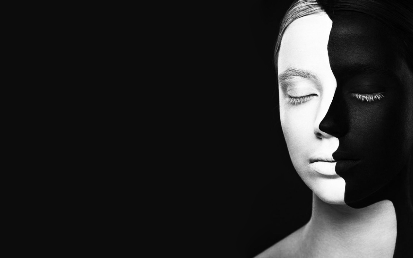 Лица девушек оптическая иллюзия