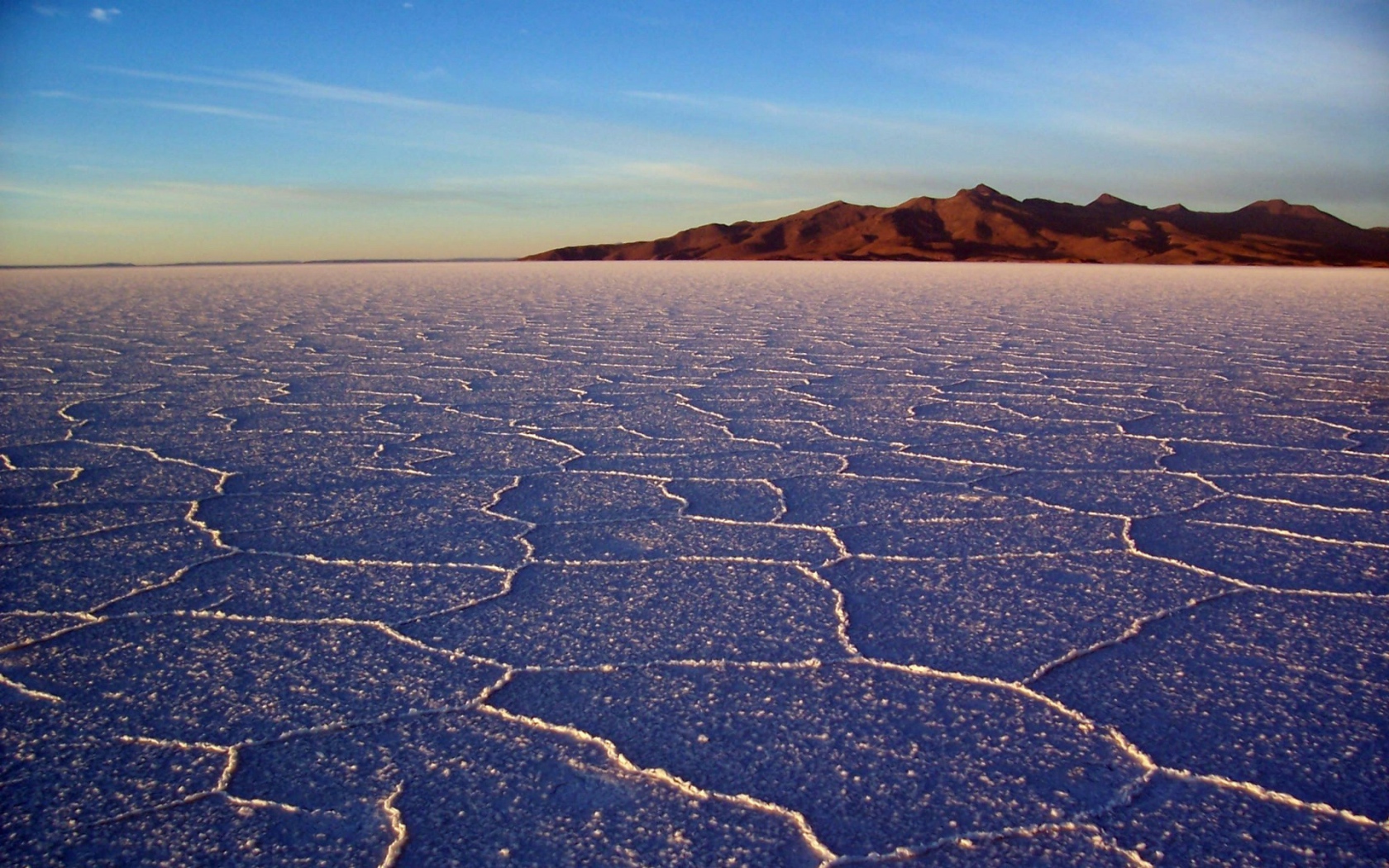 Белая солончаковая пустыня