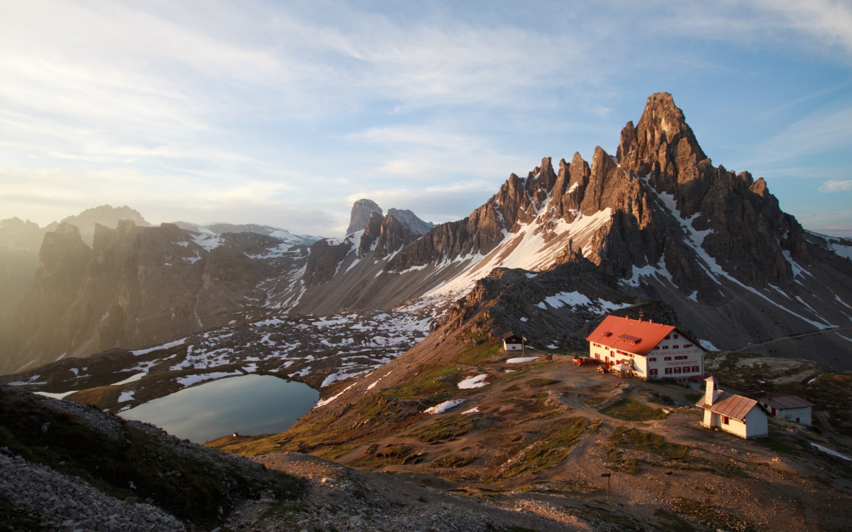 Гостиница у вершины горы