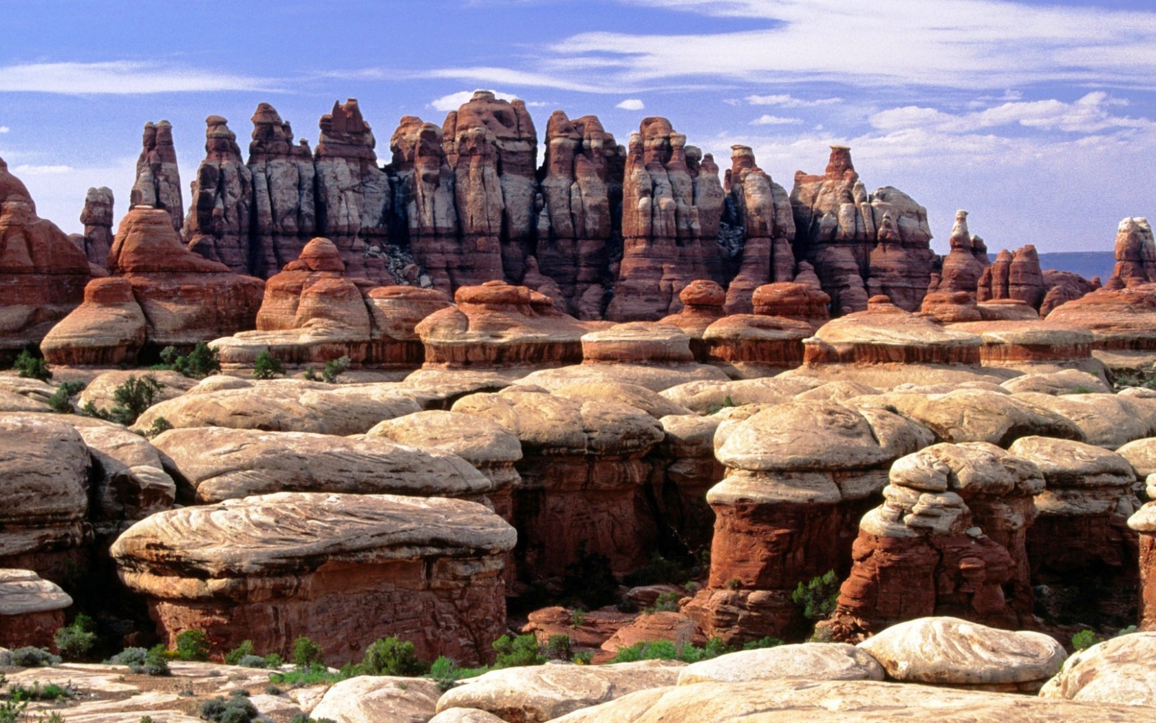 Необычные скальные образования - работа ветра