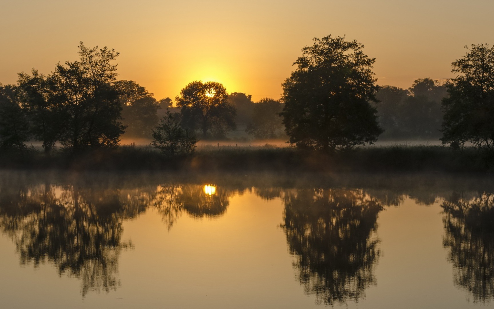 Вечерний туман над рекой