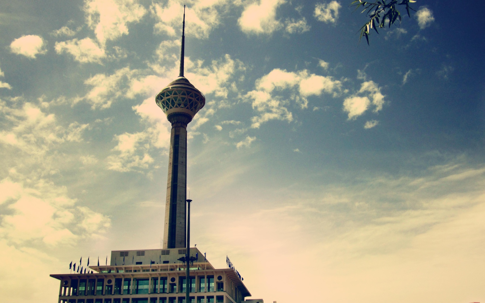 Телевизионная башня в Тегеране, Иран