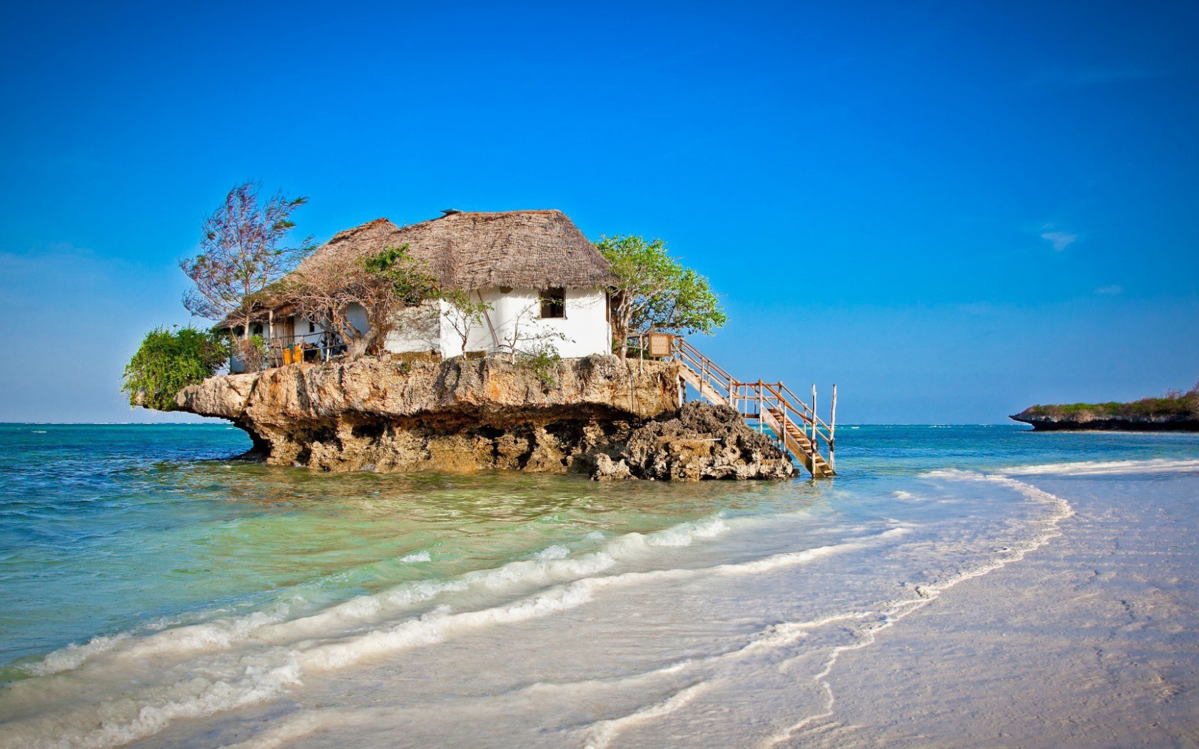 Дом на скале в Кении