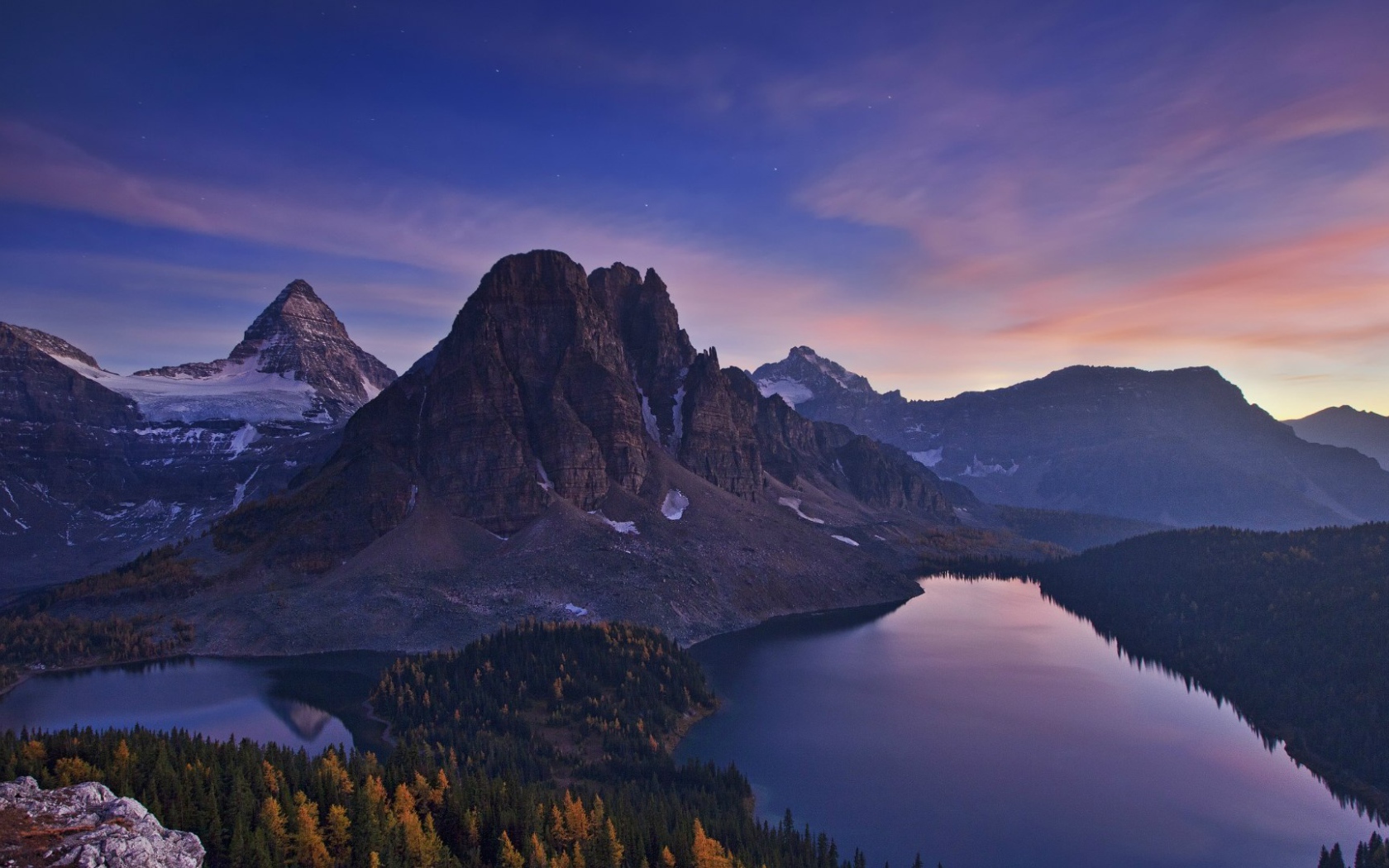 Гора Ассинибойн в Канаде