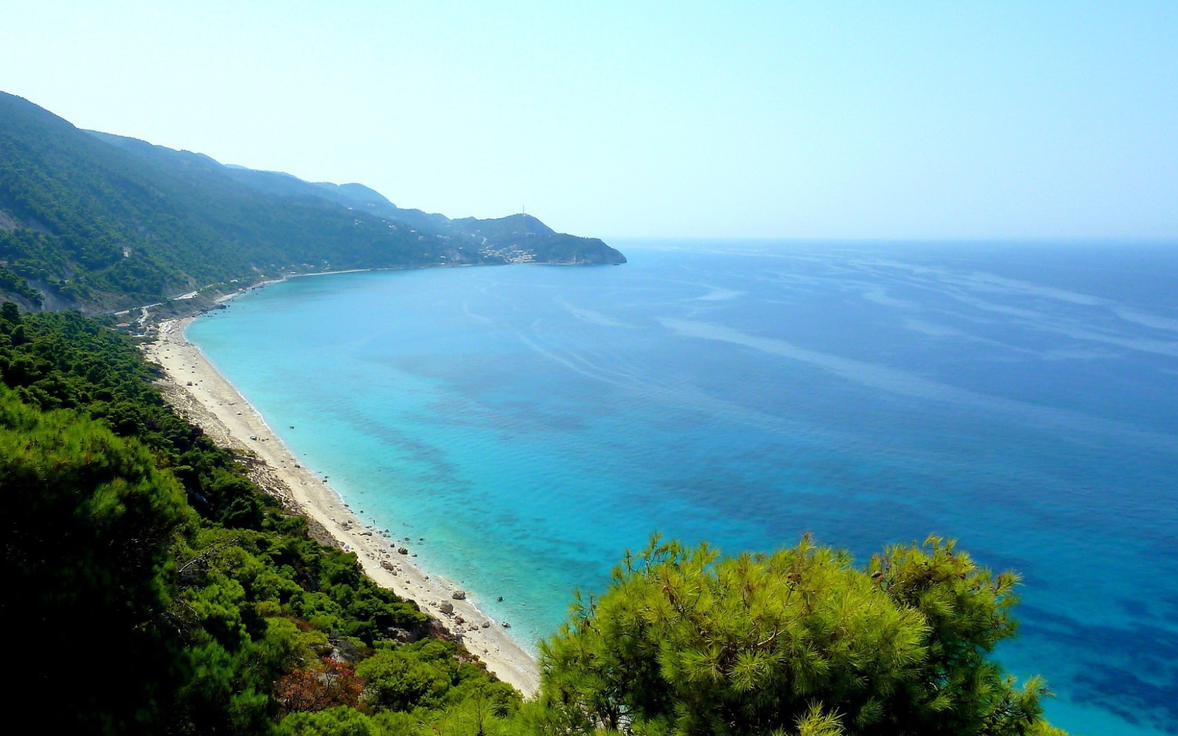 Лазурное море у берегов Лефкады, Греция