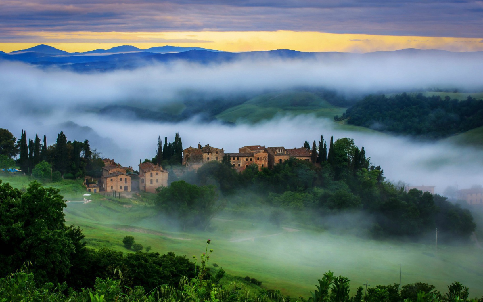 Туман в Тоскане, Италия