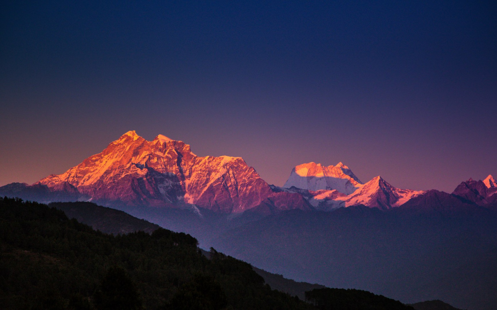 Вершины гор Гималаи в Непале