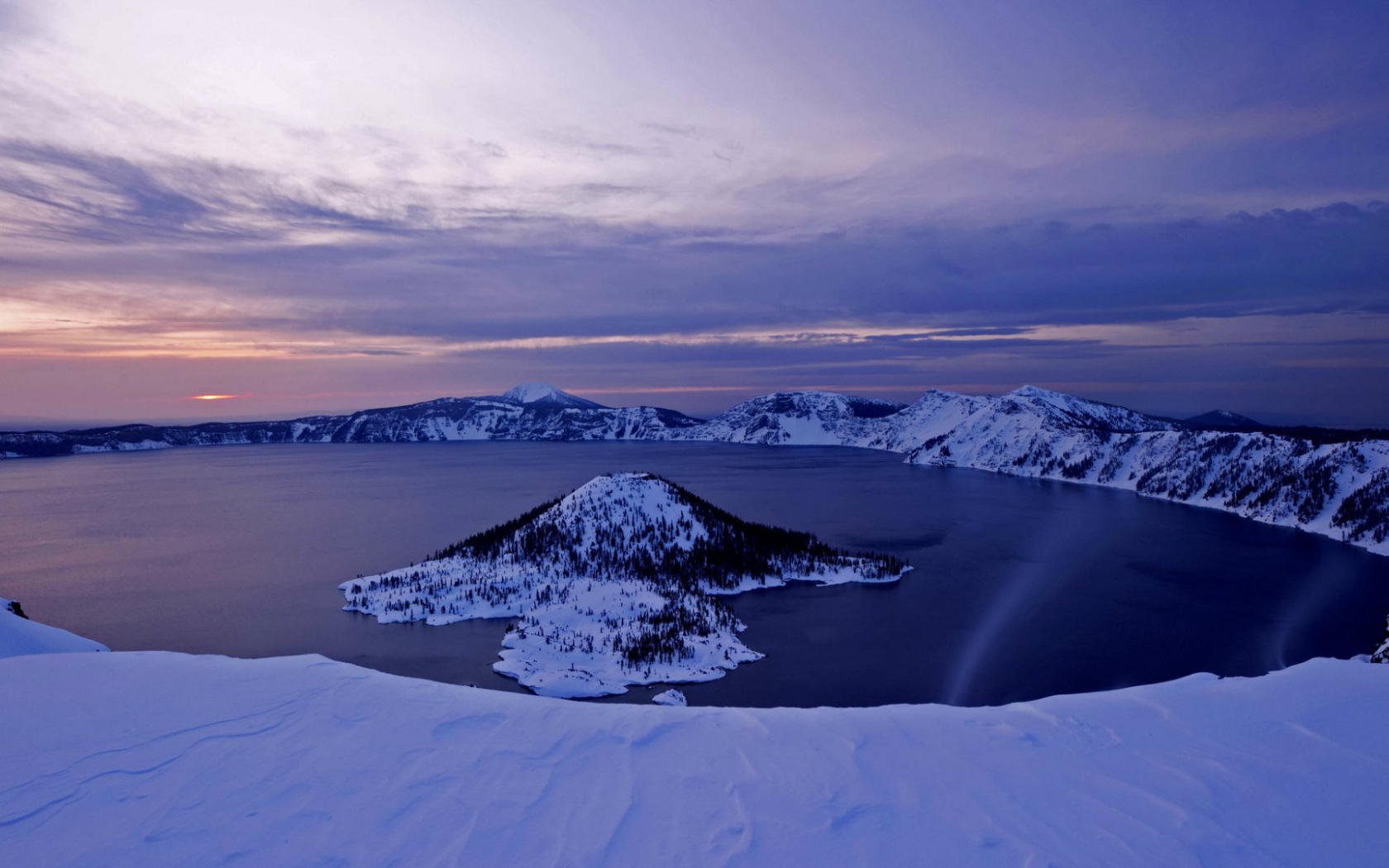 Национальный парк Озеро крейтер. Штат Орегон, США