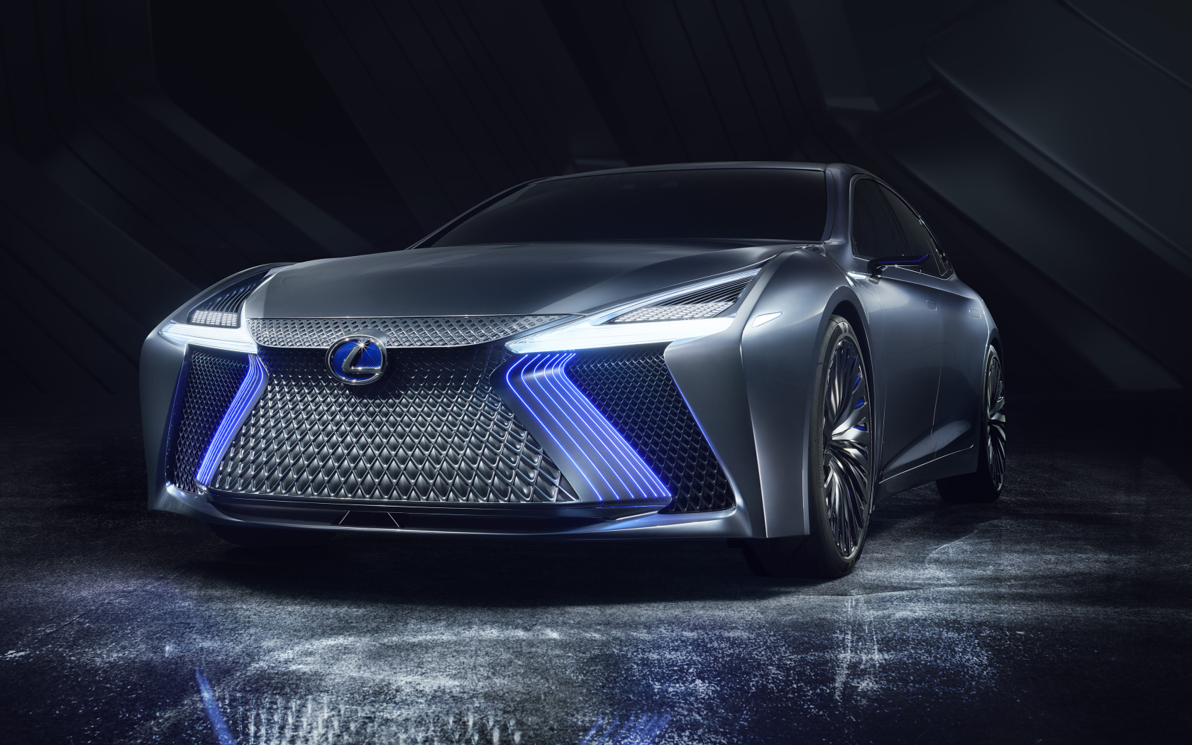 Автомобиль Lexus LS+ Concept, 2017 вид спереди