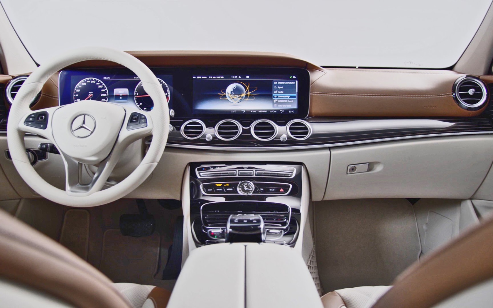 Салон Mercedes-Benz E-Class 2017 года