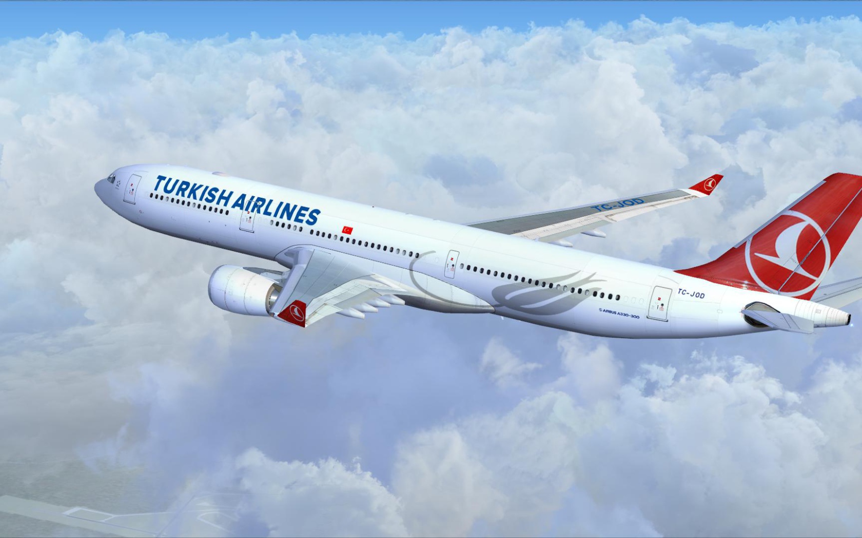 Airbus A330 авиакомпании Turkish Airlines летит над белыми облаками