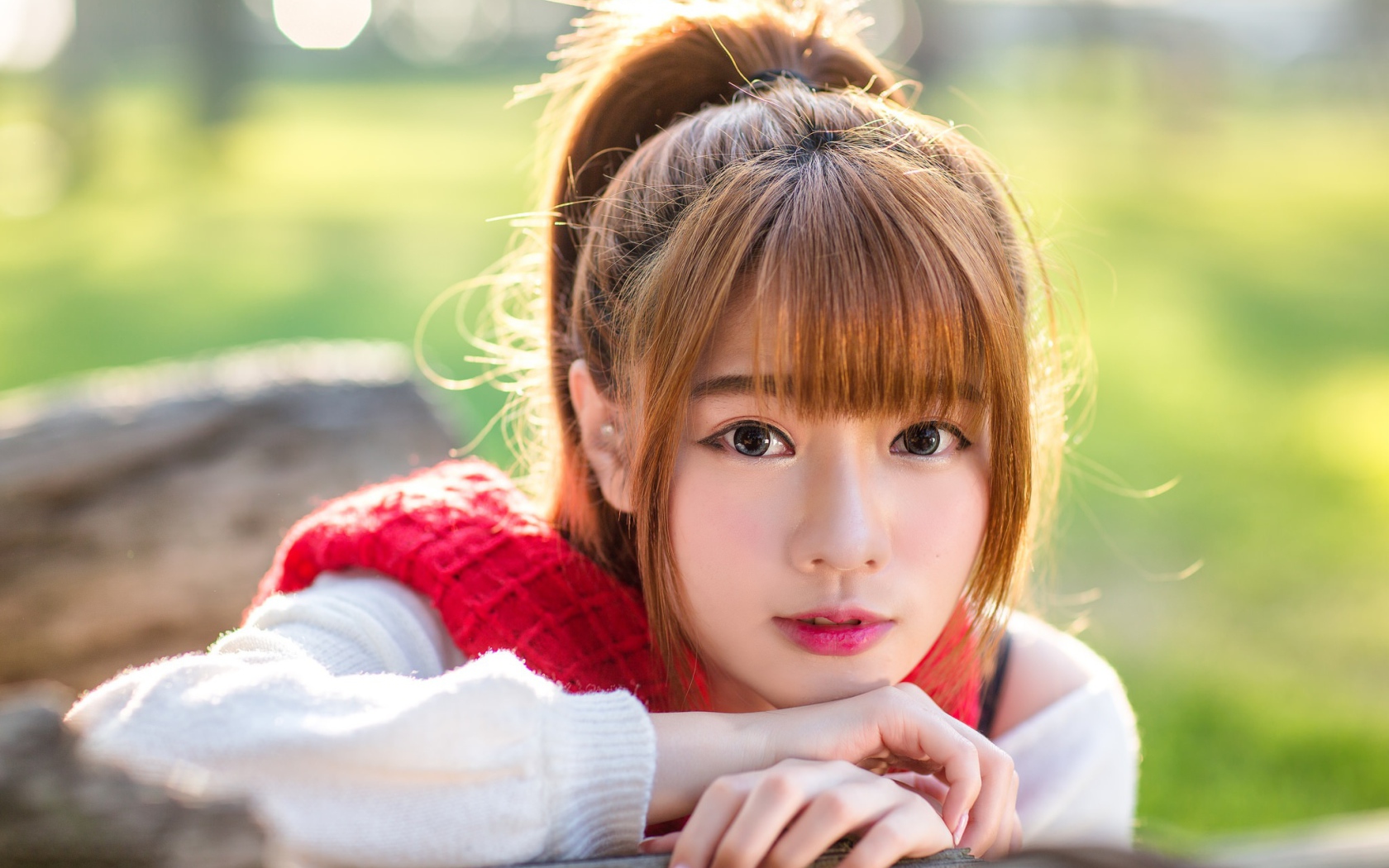 Выразительное лицо красивой девушки азиатки