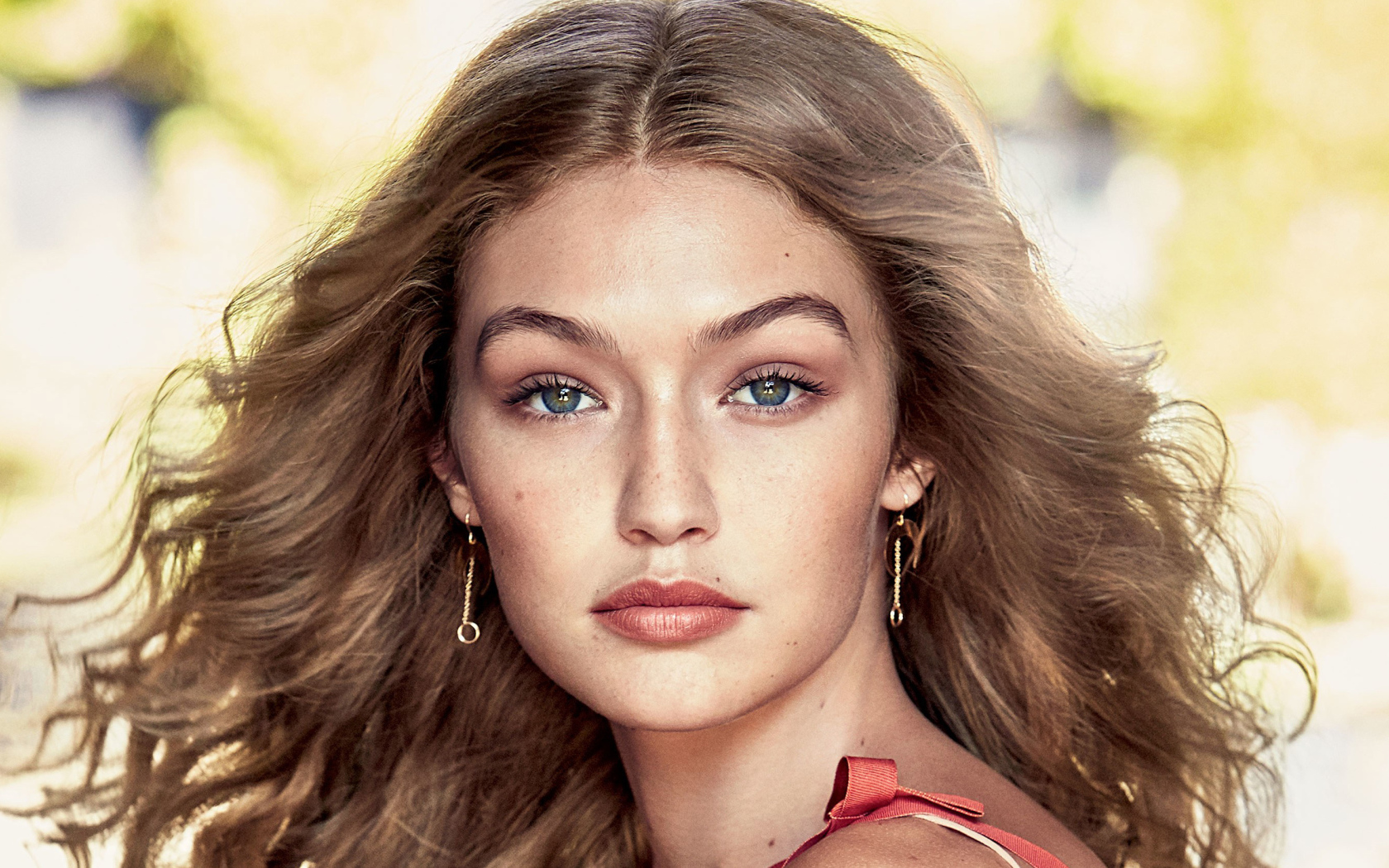 Красивая девушка модель Джиджи Хадид 