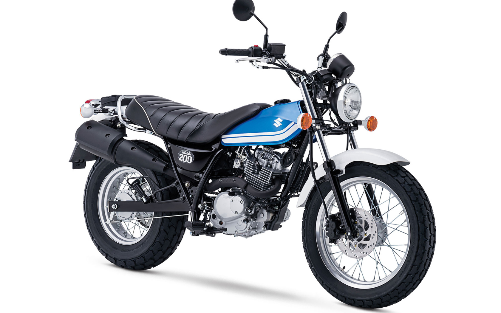 Мотоцикл Suzuki VanVan 200  на белом фоне 