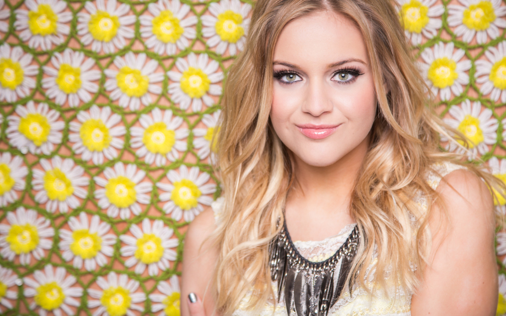 Молодая кантри певица Келси Баллерини 