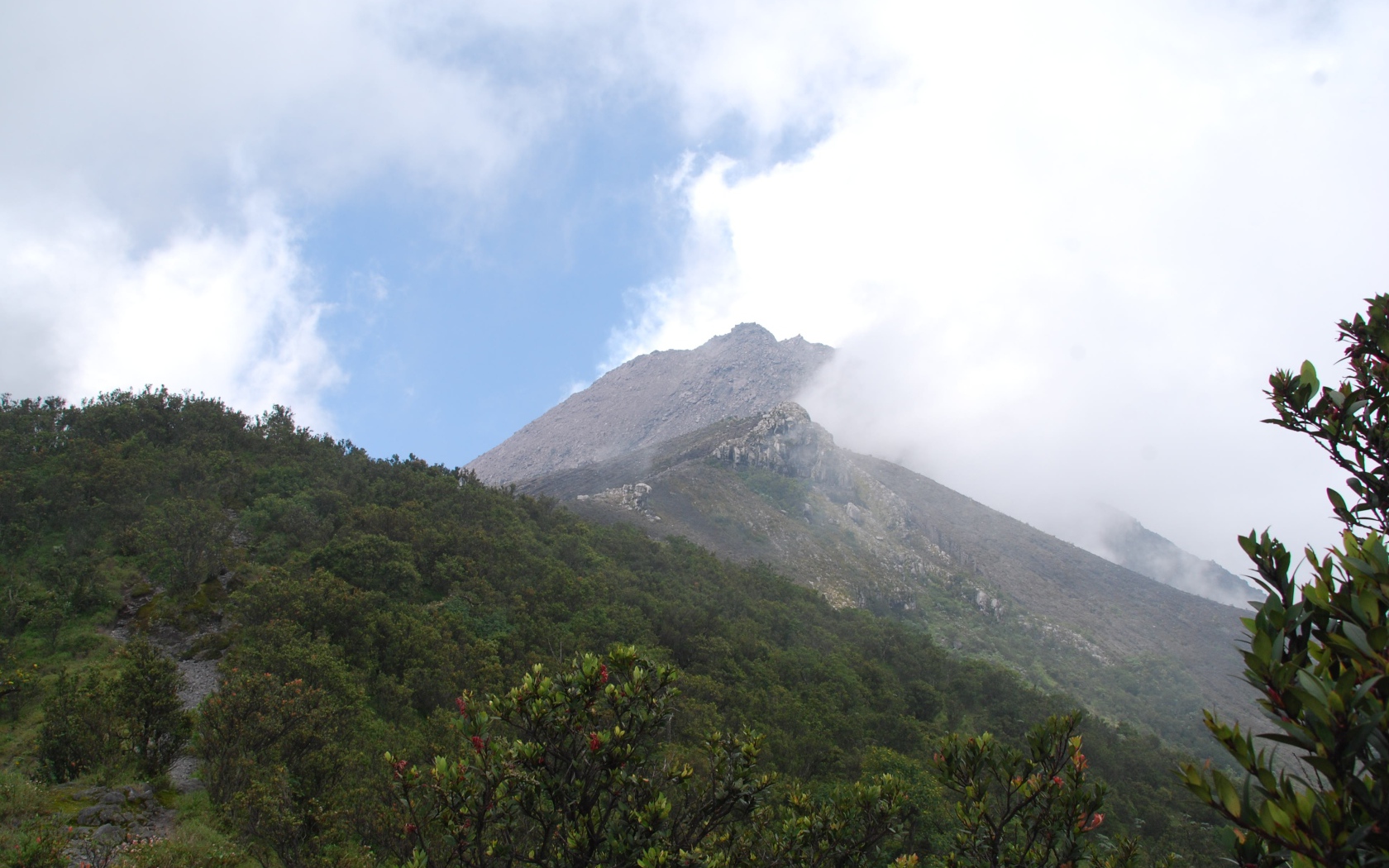 Подъем на вулкан Мерапи, Индонезия 