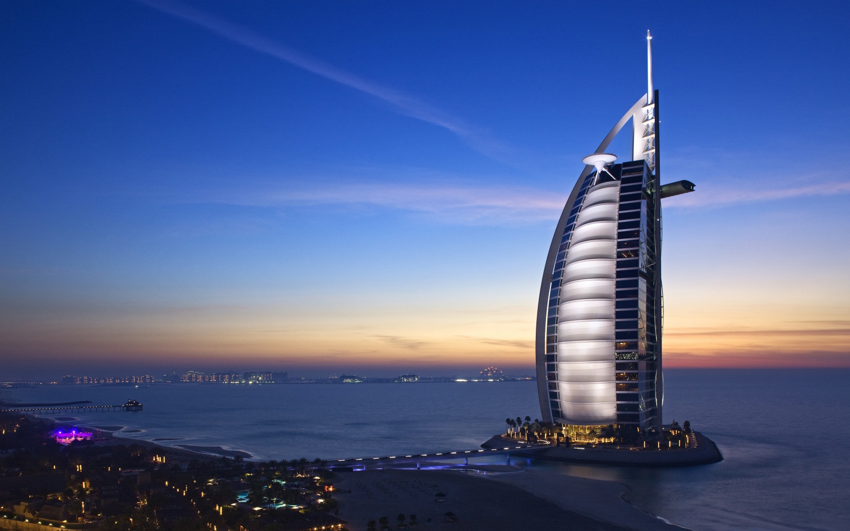 Роскошный отель Бурдж-аль-Араб Дубай. ОАЭ