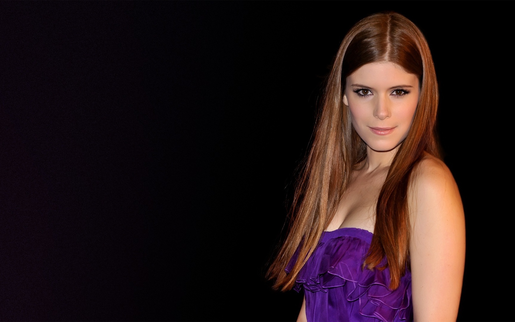 Кареглазая молодая актриса Кейт Мара 